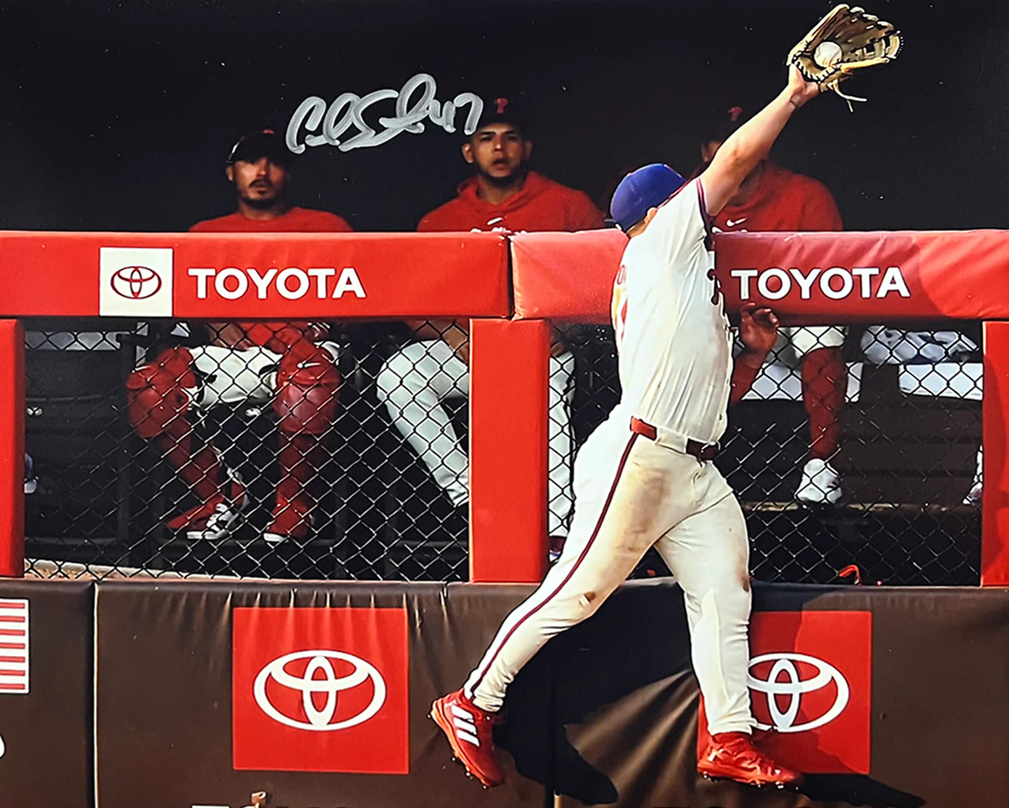 Cal Stevenson Robs the Mets Philadelphia Phillies Autographed 8" x 10" Baseball Photo - Image 2