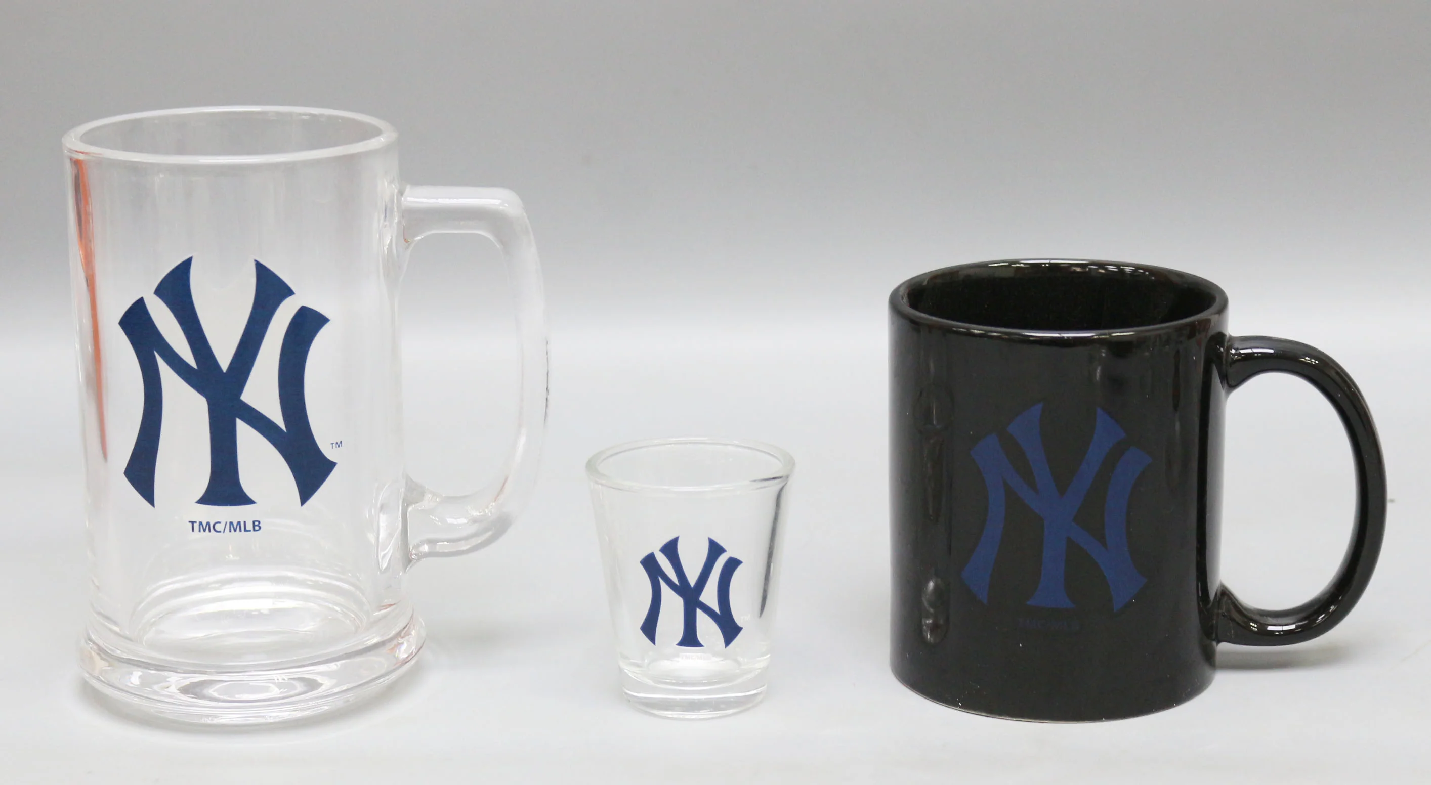 New York Yankees 3-Piece Glassware Gift Set
