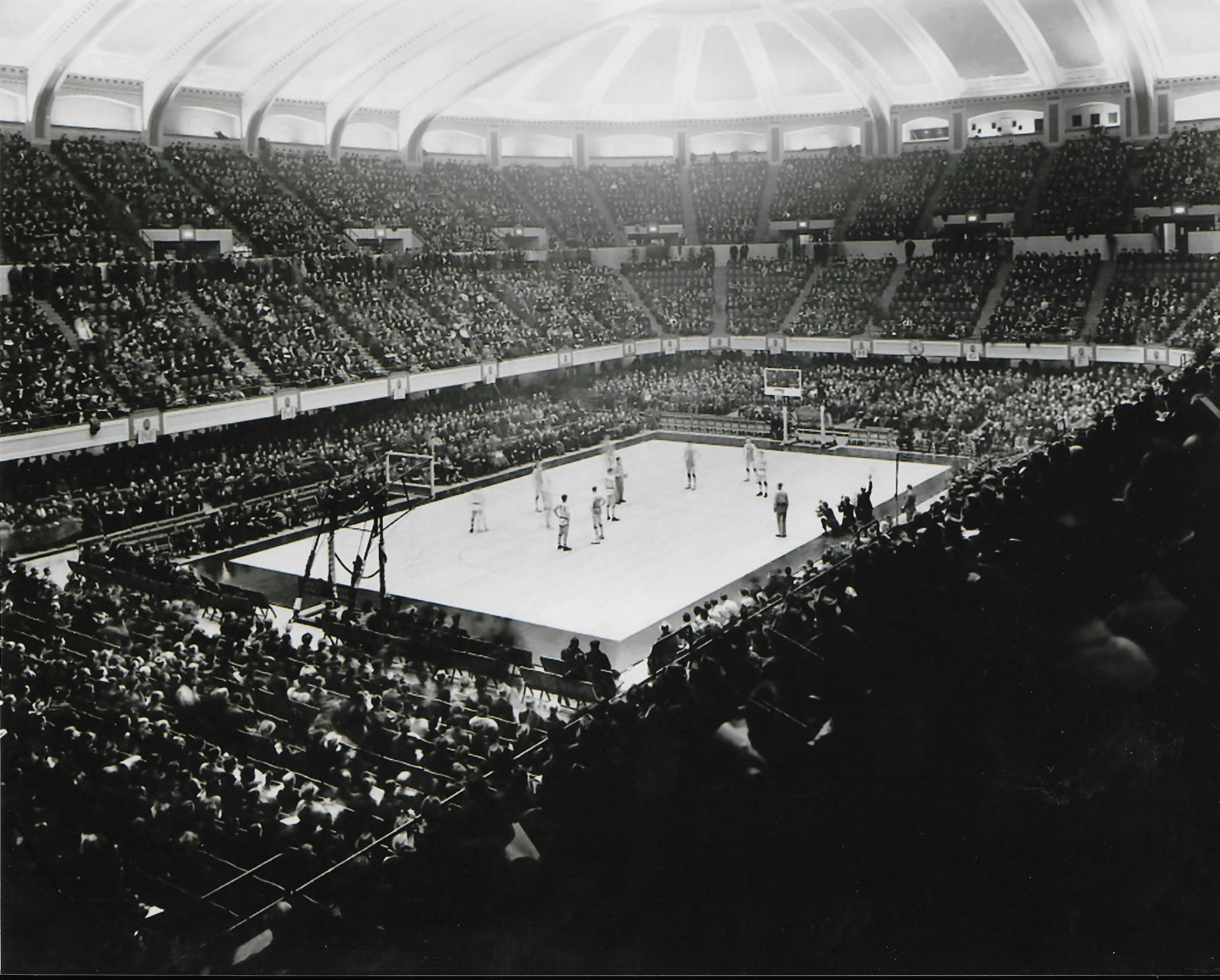 Philadelphia Convention Hall and Civic Center 8" x 10" Basketball Stadium Photo