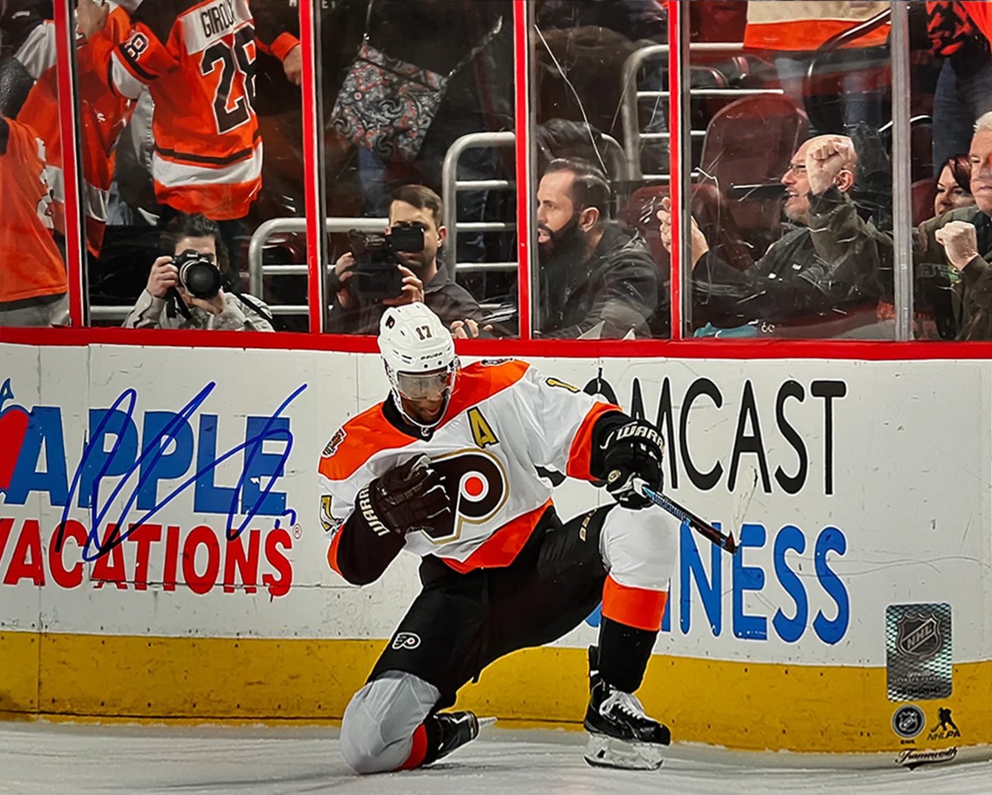 Wayne Simmonds Fist Pump Philadelphia Flyers Autographed 16" x 20" Hockey Photo - Image 2